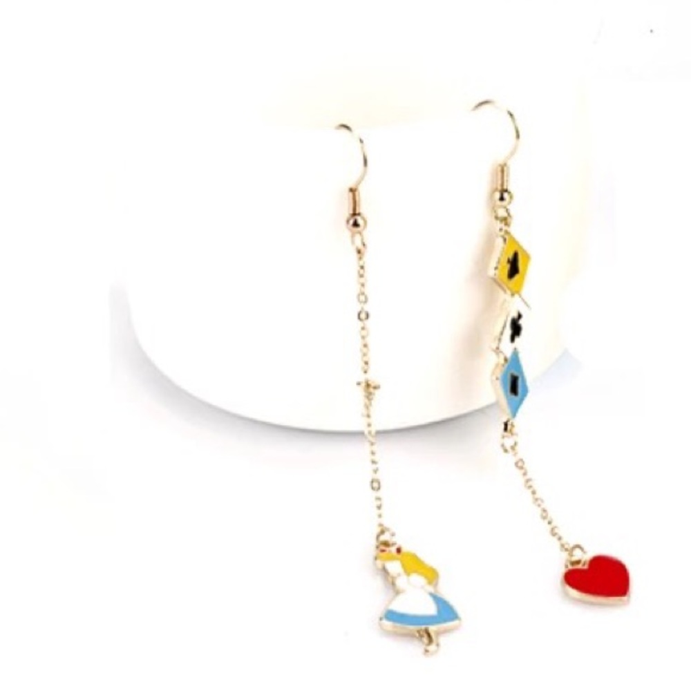 💌 Alice in wonderland gold dangle earrings 💌